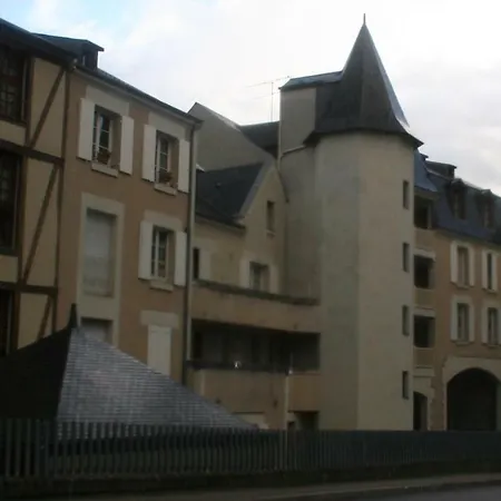 Le Palais A *